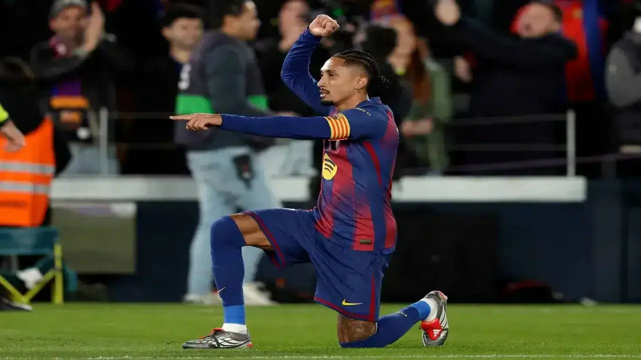 برشلونة يرد عبر 365scores على عرض الهلال لضم رافينيا